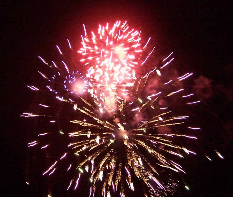 Crosscutter fireworks