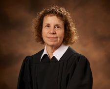 LLA Members Endorse Retention of Judge